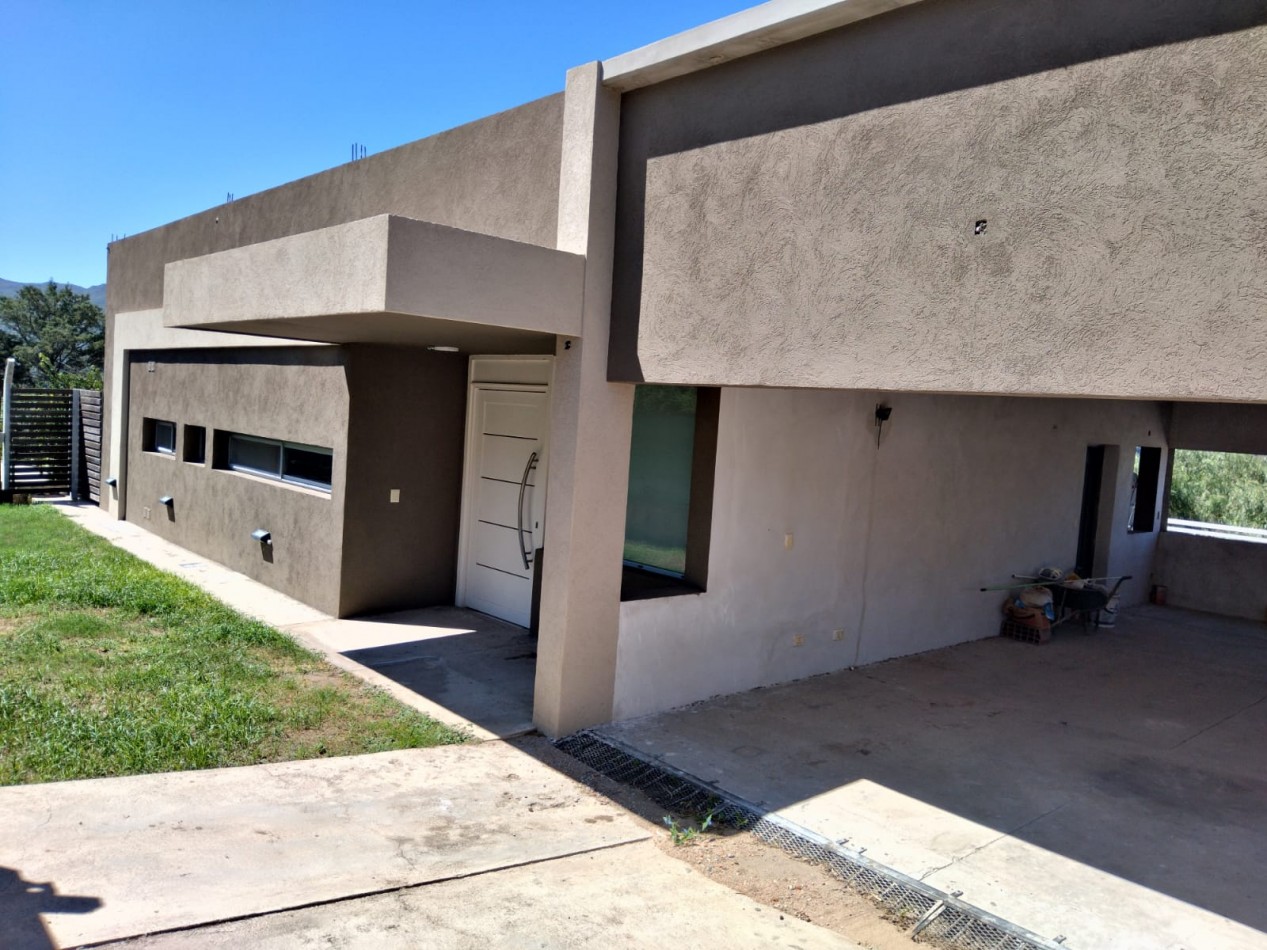 CASA A ESTRENAR EN VENTA EN VILLA PARQUE SIQUIMAN, CORDOBA. CA204 