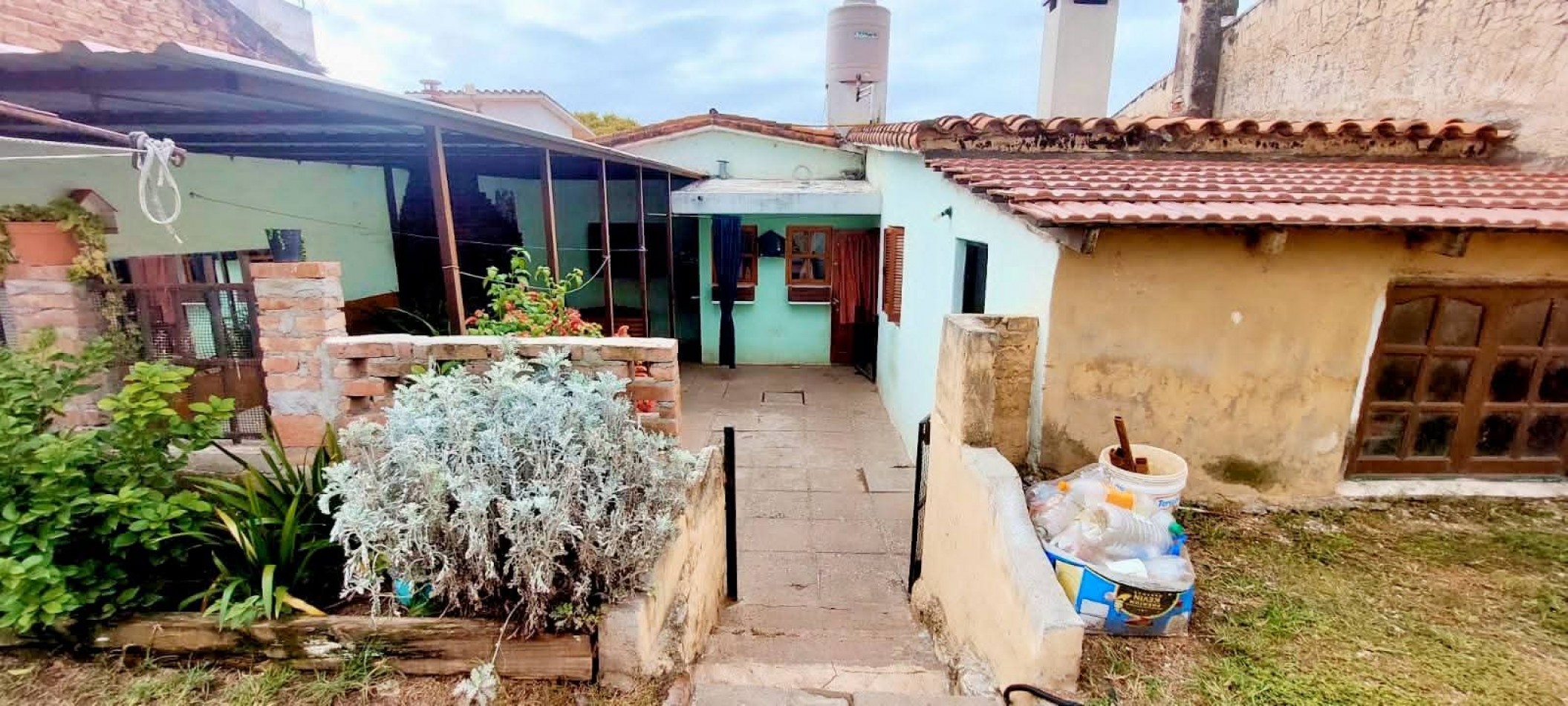 CASA EN VENTA EN LA CALERA, CORDOBA, SOBRE RUTA E55. CA70 