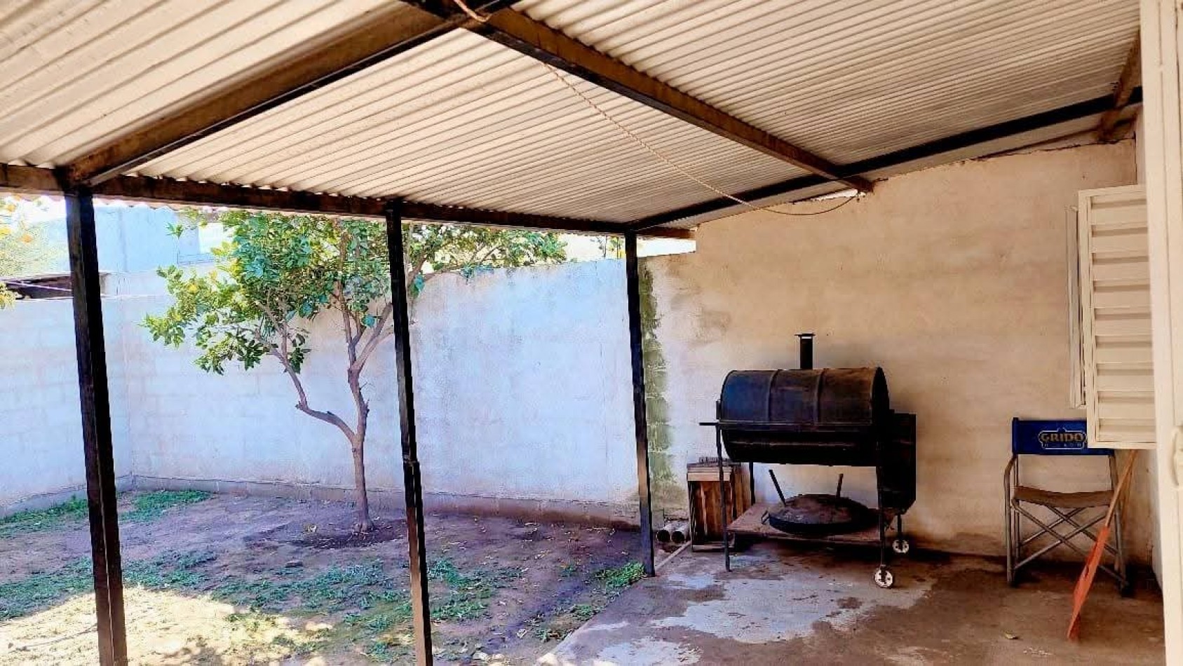 CASA EN VENTA EN MALVINAS ARGENTINAS, CORDOBA. SOBRE IMPORTANTE AVENIDA. CA188F.