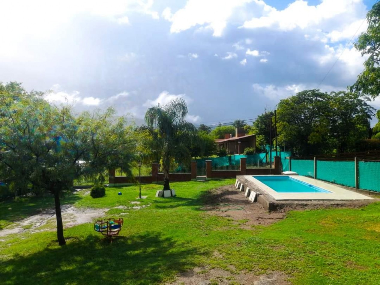 CASA APTA CREDITO HIPOTECARIO en VENTA EN BIALET MASSE, 3 DORMITORIOS Y PISCINA. CA30