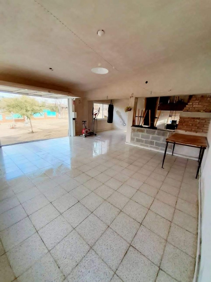 CASA APTA CREDITO HIPOTECARIO en VENTA EN BIALET MASSE, 3 DORMITORIOS Y PISCINA. CA30