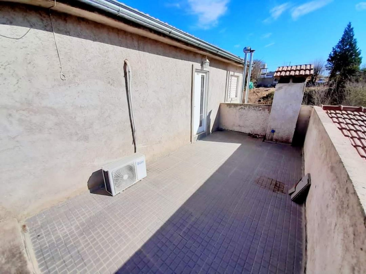 CASA APTA CREDITO HIPOTECARIO en VENTA EN BIALET MASSE, 3 DORMITORIOS Y PISCINA. CA30