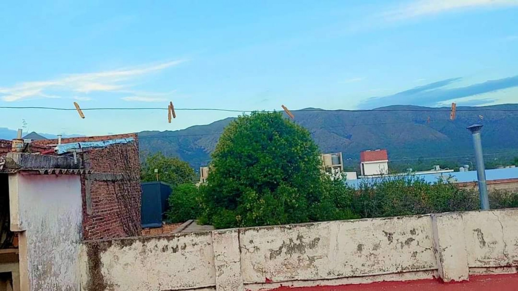 DEPARTAMENTO DE 3 DORMITORIOS EN VENTA EN EL CENTRO DE COSQUIN. CA184