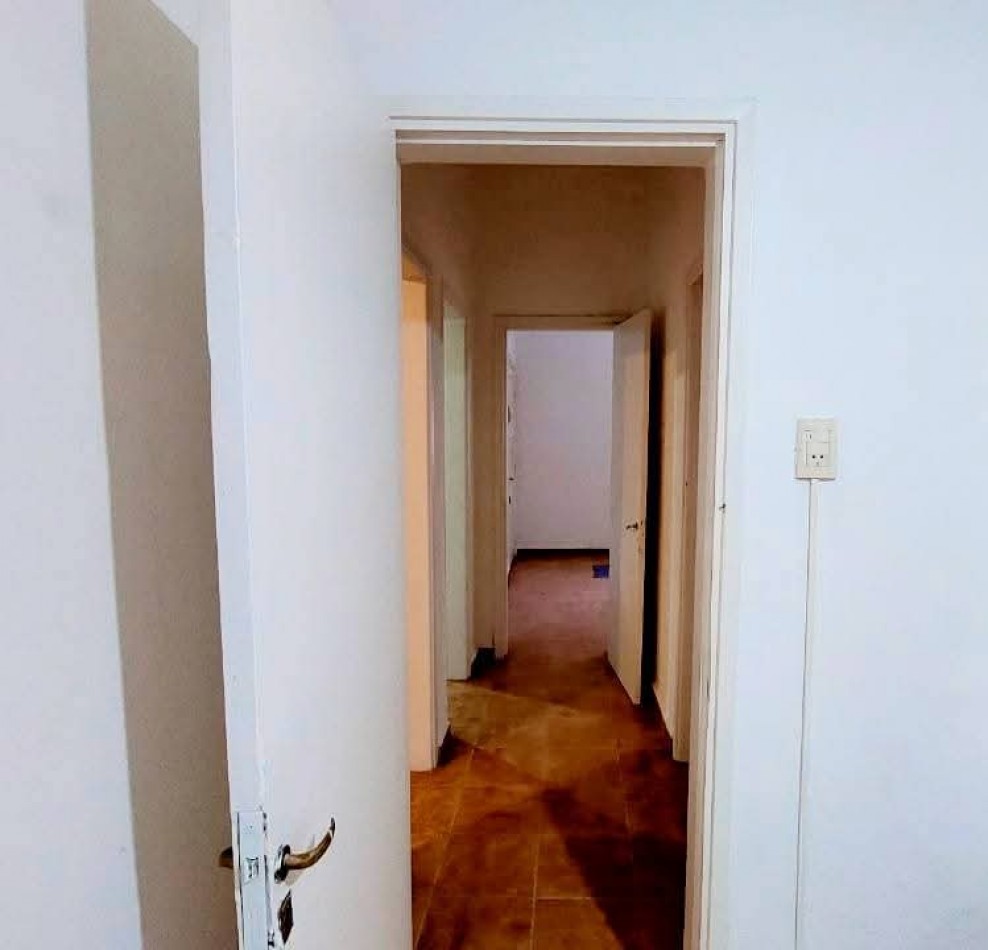 CASA EN VENTA EN BARRIO YOFRE SUD, CIUDAD DE CORDOBA. CA214