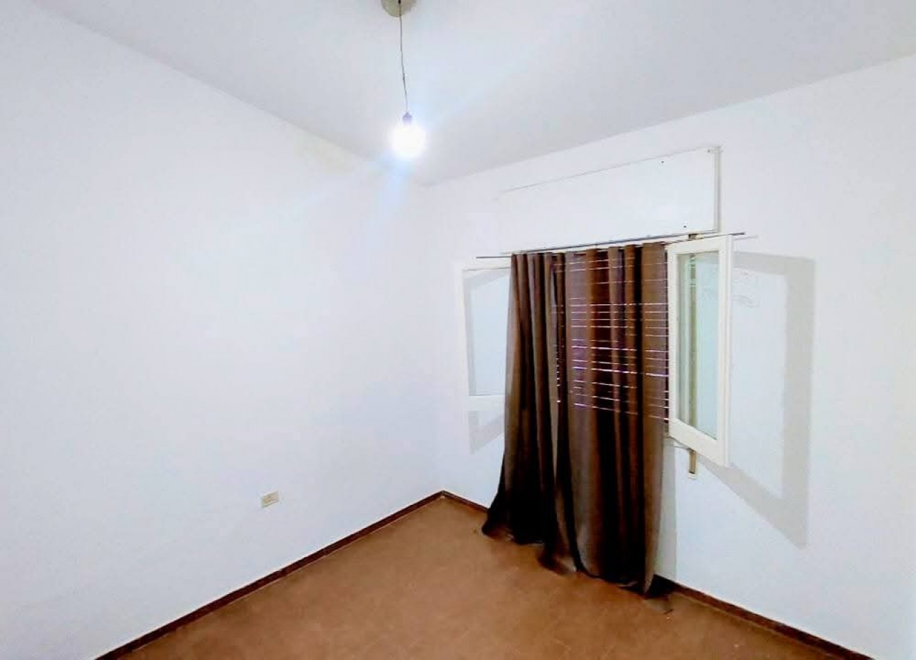 CASA EN VENTA EN BARRIO YOFRE SUD, CIUDAD DE CORDOBA. CA214