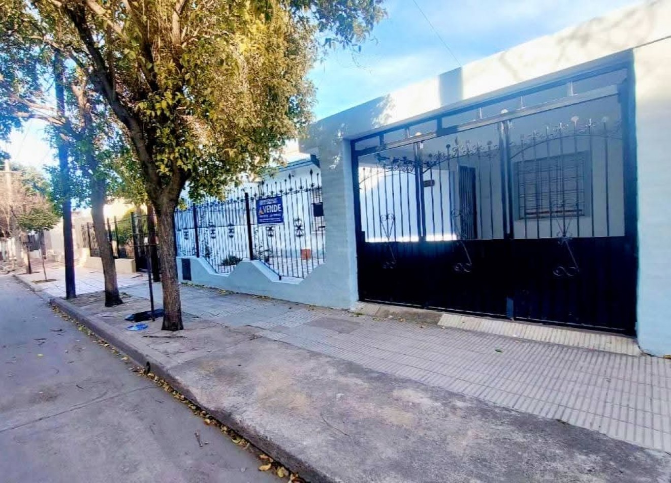 CASA EN VENTA EN BARRIO YOFRE SUD, CIUDAD DE CORDOBA. CA214