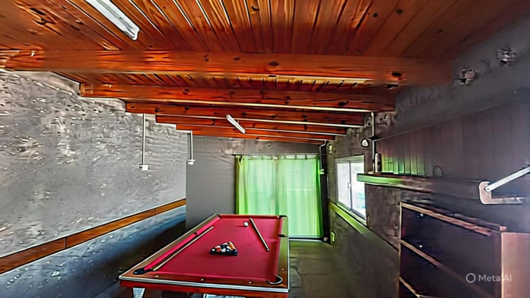 CASA MAS LOCAL A LA VENTA EN COSQUIN, SOBRE AV SAN MARTIN. CA232