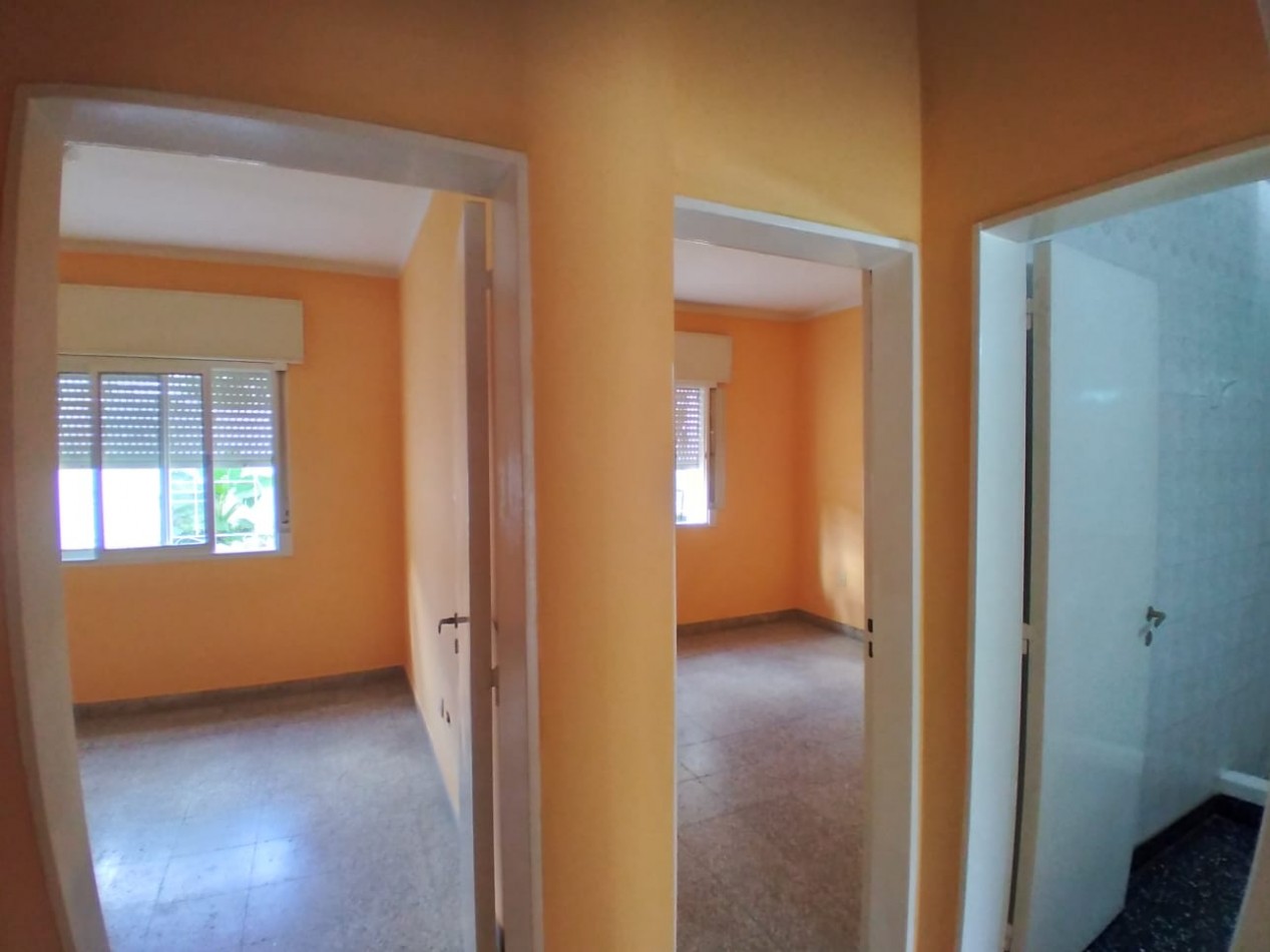 CASA MAS LOCAL COMERCIAL EN VENTA EN COSQUIN ZONA TRIBUNALES. CA233.