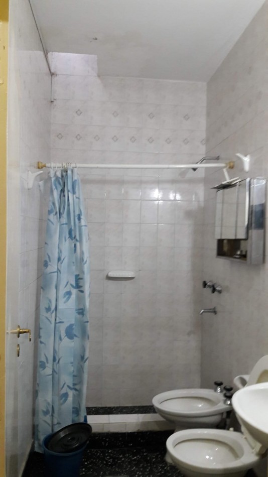 CASA MAS LOCAL COMERCIAL EN VENTA EN COSQUIN ZONA TRIBUNALES. CA233.